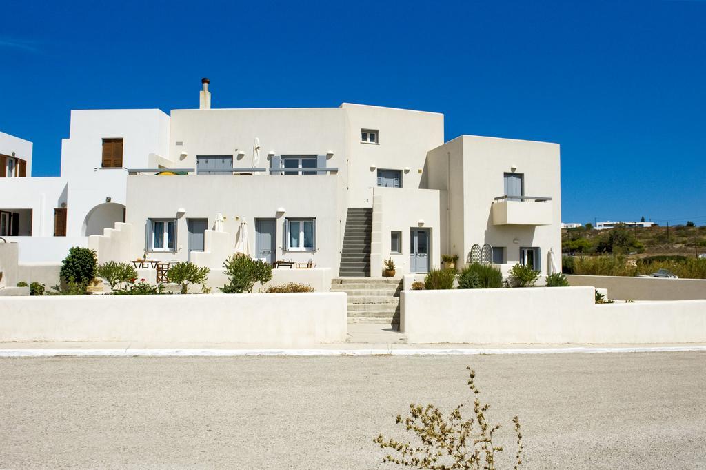 Tsakanos Home Adamantas  Exterior photo